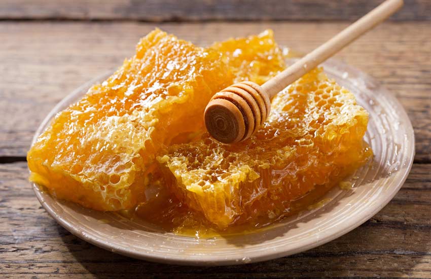 راهنمای خرید عسل - عسل شانه‌ای