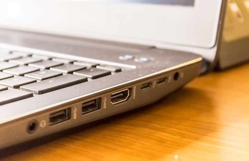 اشتباه رایج هنگام خرید لپ تاپ - پورت USB