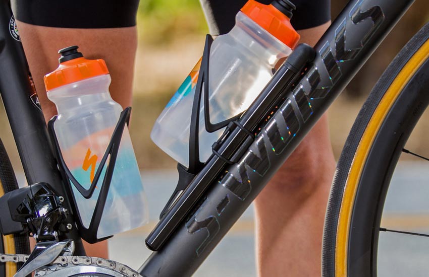 خرید تجهیزات دوچرخه سواری - بطری آب و نگهدارنده آن