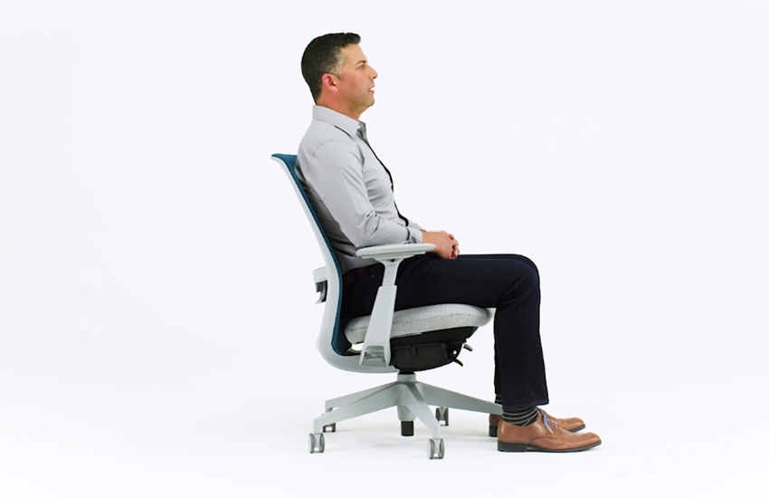 خرید صندلی ارگونومیک - نحوه نشستن درست روی صندلی