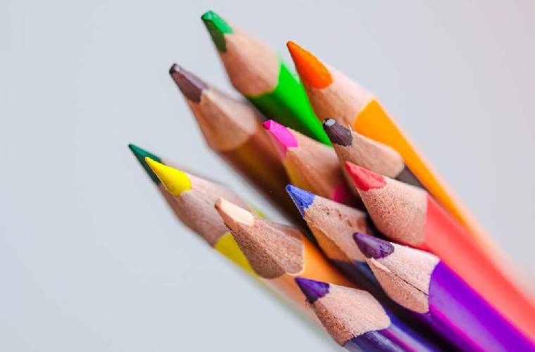 بدنه بهترین مداد رنگی از چه موادی ساخته می‌شود؟