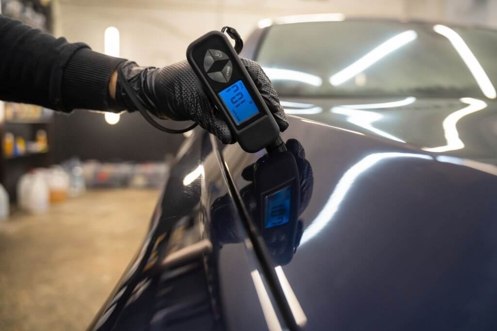 تشخیص رنگ خودرو با چشم و دستگاه