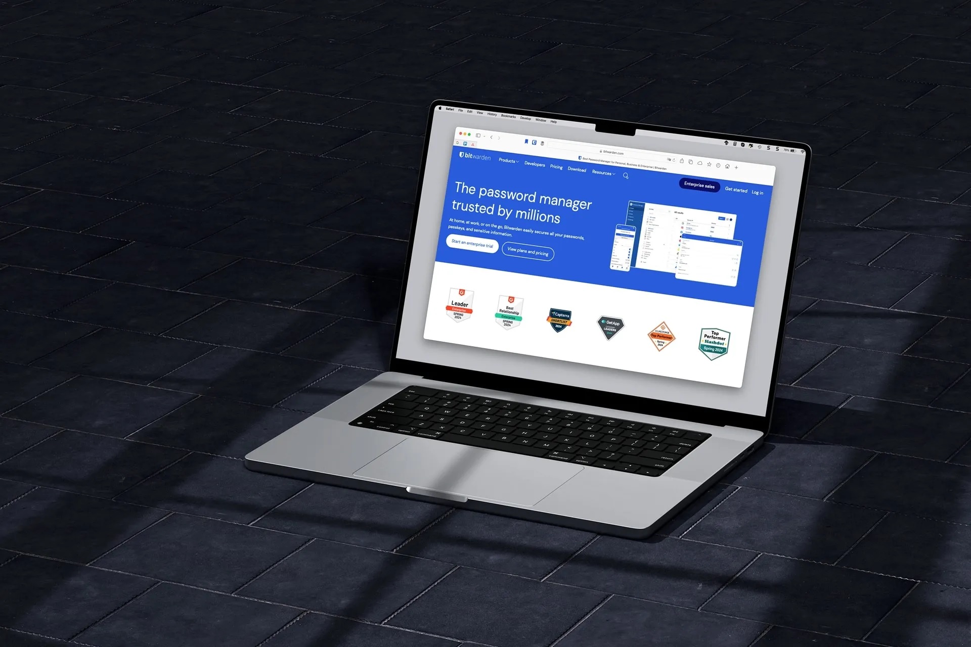بیت‌واردن Bitwarden روی لپتاپ